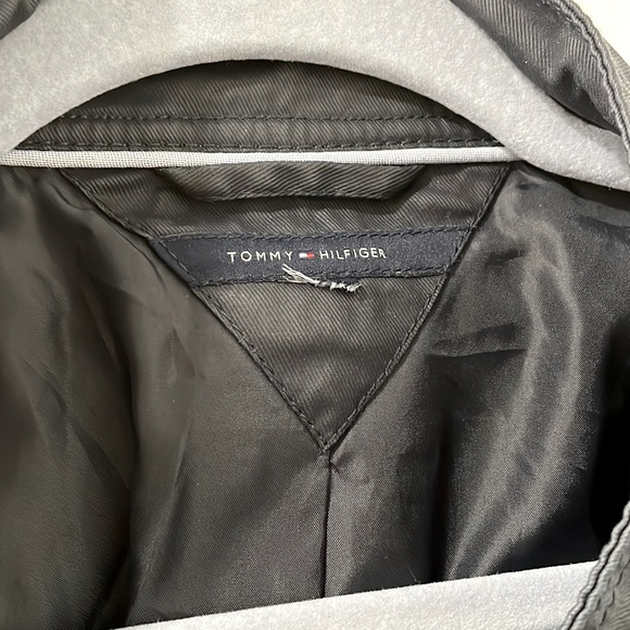 Tommy Hilfiger navy blue with gold jacket - Picture 5 of 5